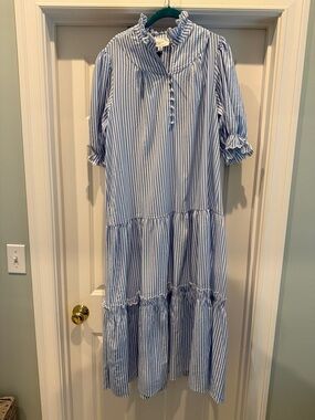 Tuckernuck - pomander place maxi. XL. NWT